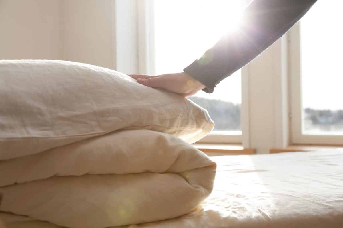 Pillowcase with nettle fibre