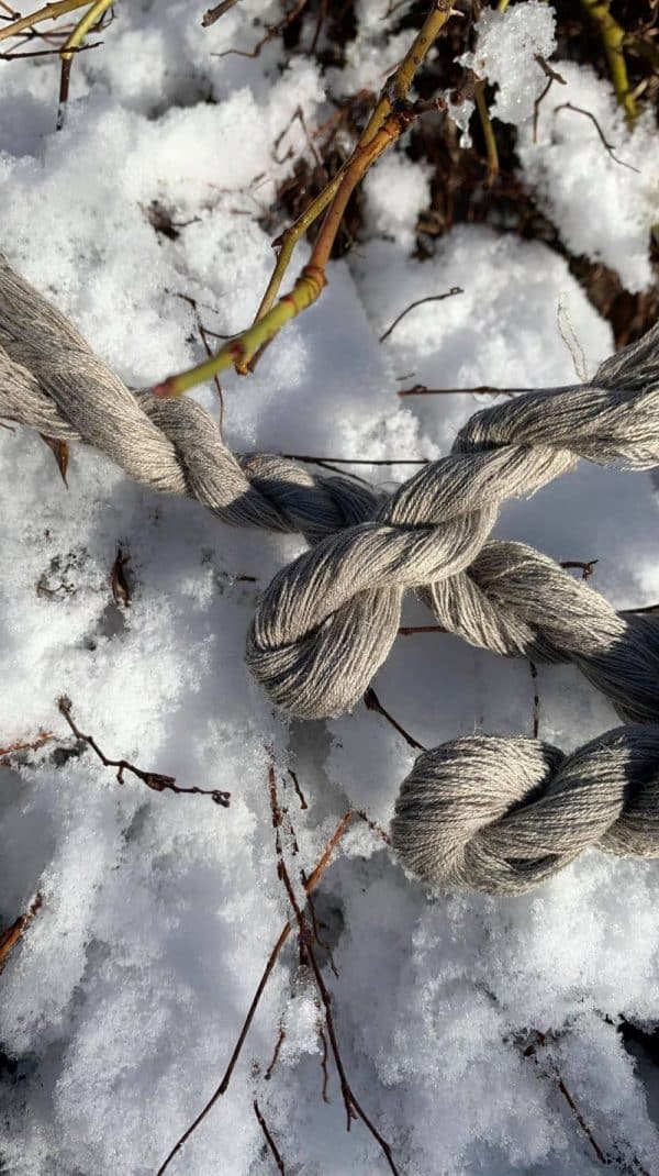 Knokkon-nettle-hemp-cotton-yarn-dyed-grey.jpg